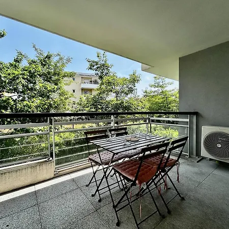 Апартаменты 2 Pieces Avec Terrasse Et Garage A - Fr-1-252-201