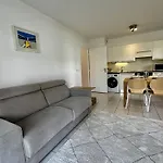 2 Pieces Avec Terrasse Et Garage A - Fr-1-252-201 *